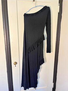 NWT With Jean Daisy Dress Asymmetrical Maxi Dress in Black Size Medium NWT